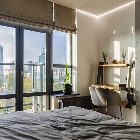 Vip - Smart Apartment Kiev Luaran gambar