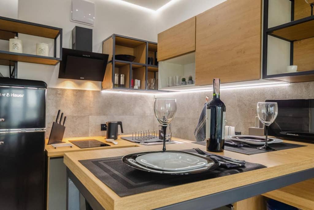 Vip - Smart Apartment Kiev Luaran gambar