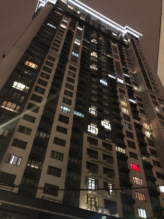 Vip - Smart Apartment Kiev Luaran gambar