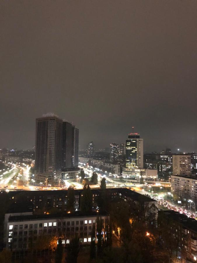 Vip - Smart Apartment Kiev Luaran gambar